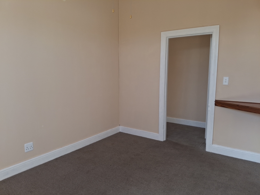 To Let 1 Bedroom Property for Rent in Cambridge Eastern Cape